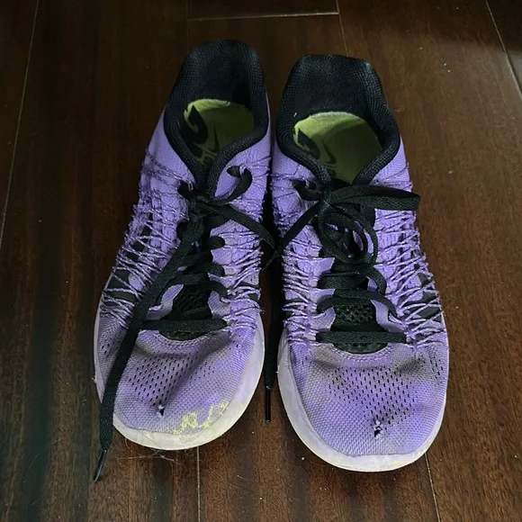 Nike Purple Athletic Shoes for Performance. - Picture 1 of 8